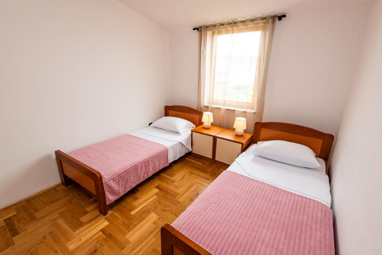 Apartments Smiljanic Tribalj Zewnętrze zdjęcie
