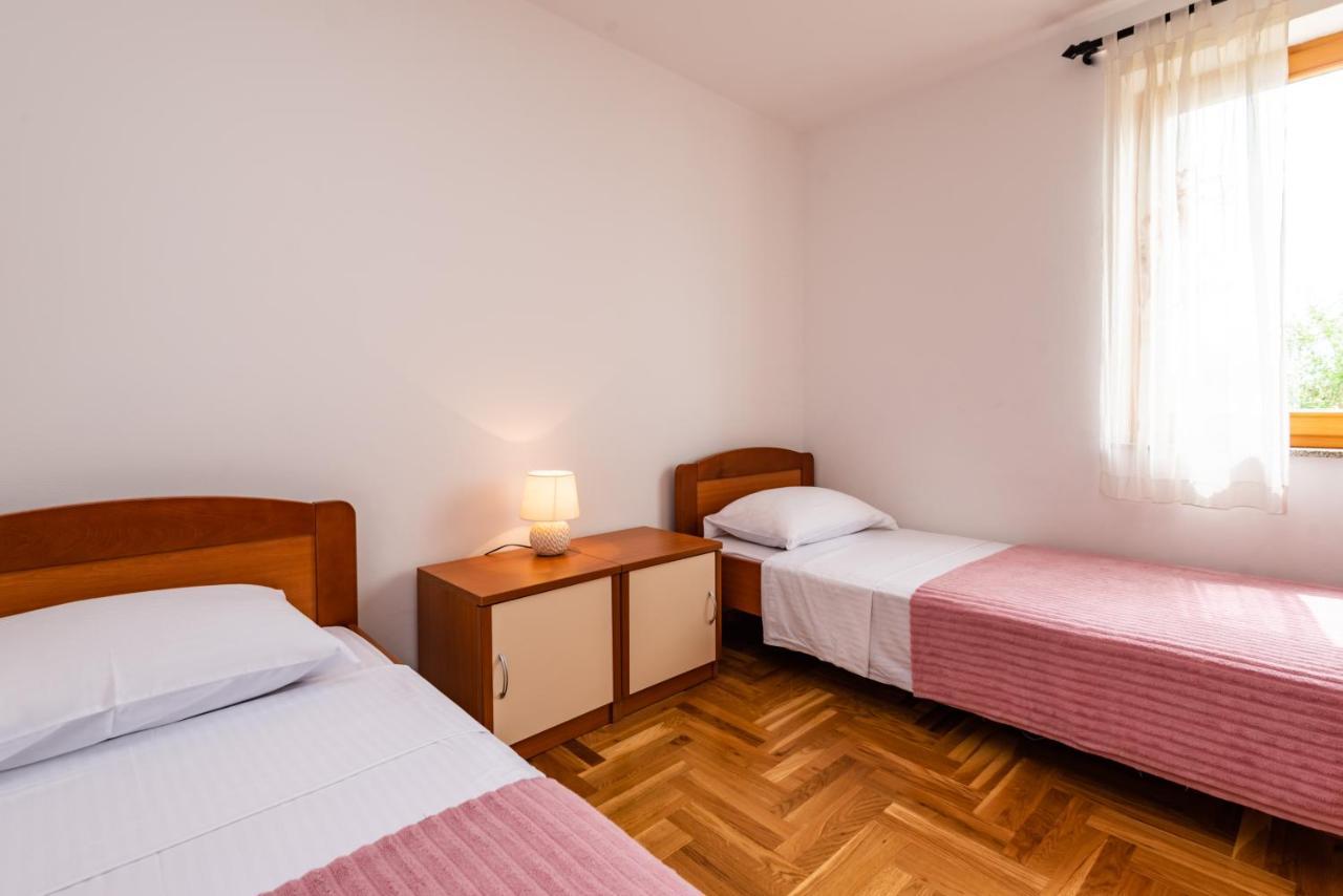 Apartments Smiljanic Tribalj Zewnętrze zdjęcie